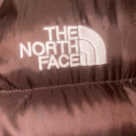 The North Face Women’s Chocolate Puffer Jacket - Picture 6 of 9